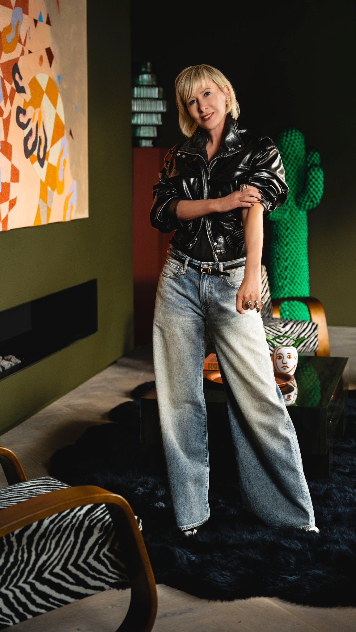 Monique des Bouvrie in haar studio